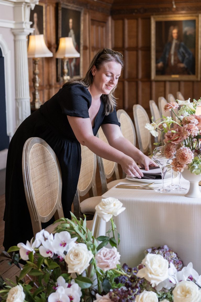 What is the difference between a venue coordinator vs wedding planner