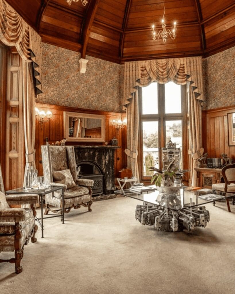 Guest accommodation room at Palé Hall